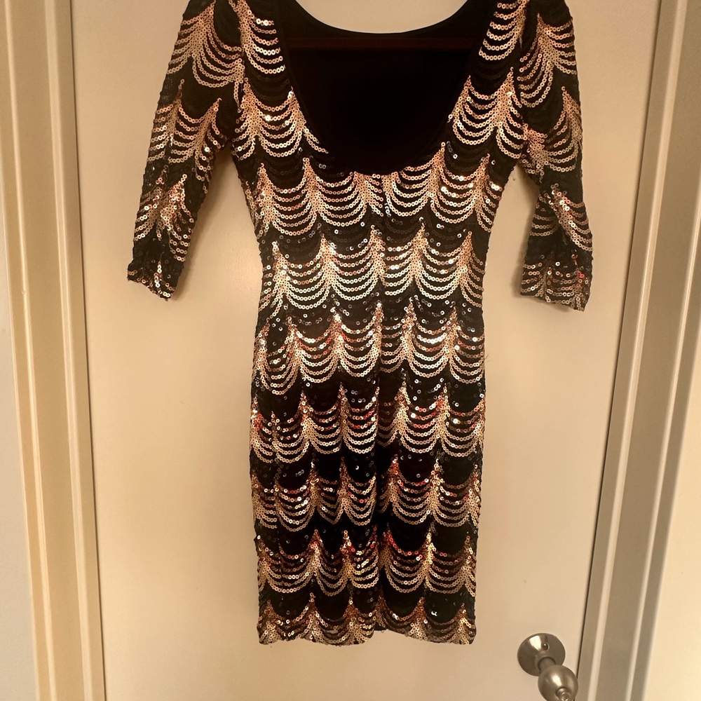 Elegant Black and Gold Sequin Dress
